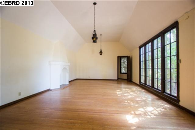 842 CEDAR ST, ALAMEDA, California 94501-5216, ,Comm Ri Multi-units 5+,For Sale,CEDAR ST,40622612
