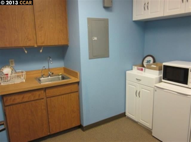 140 Gregory Lane Suite 120, PLEASANT HILL, California 94523, ,Comm Industrial For Lease,For Rent,Gregory Lane Suite 120,40938628