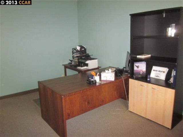 140 Gregory Lane Suite 120, PLEASANT HILL, California 94523, ,Comm Industrial For Lease,For Rent,Gregory Lane Suite 120,40938628