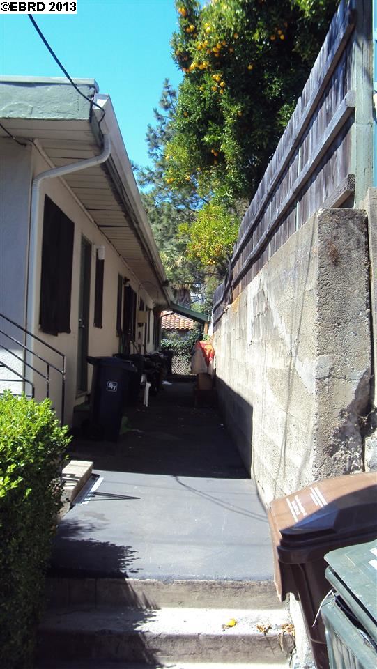 221 Escobar St., MARTINEZ, California 94553, ,Comm Ri Multi-units 5+,For Sale,Escobar St.,40624445