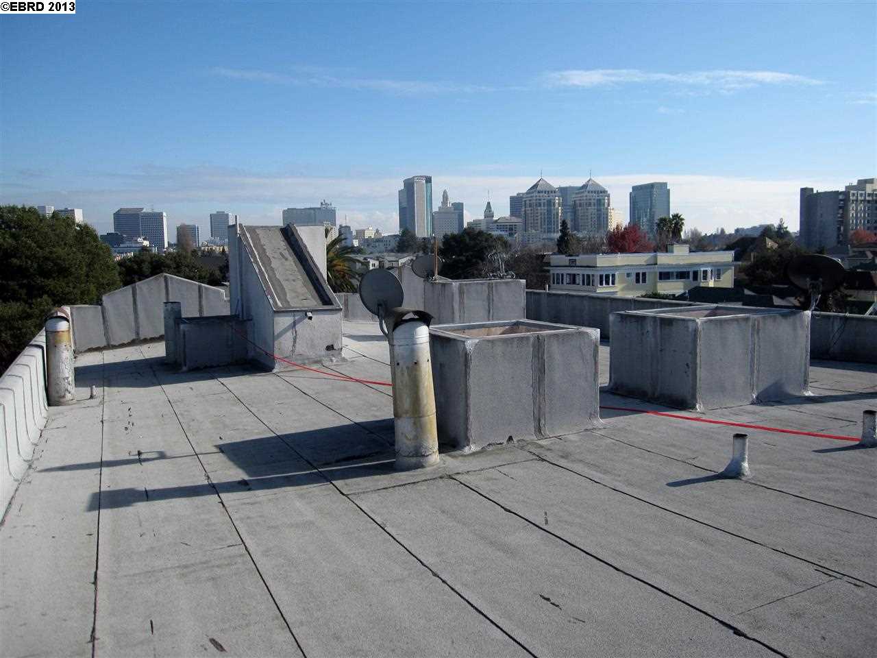 1809 FILBERT ST, OAKLAND, California 94607-2880, ,Comm Ri Multi-units 5+,For Sale,FILBERT ST,40624868