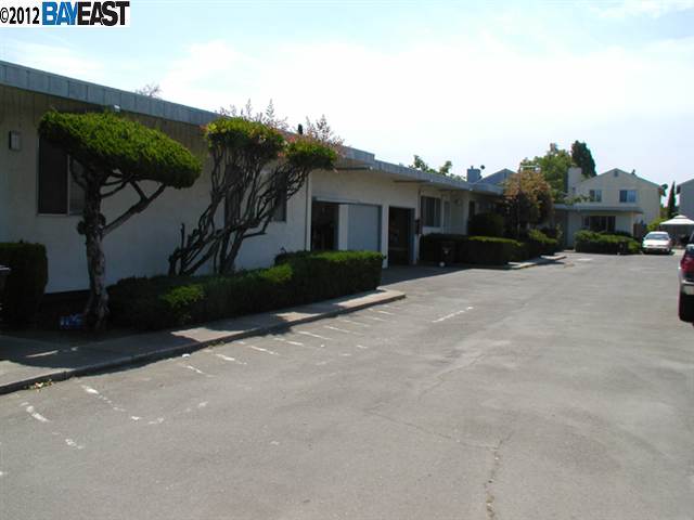 489 WILLOW AVE, HAYWARD, California 94541-2468, ,Comm Ri Multi-units 5+,For Sale,WILLOW AVE,40628409