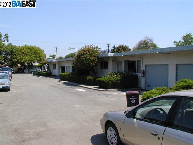 489 WILLOW AVE, HAYWARD, California 94541-2468, ,Comm Ri Multi-units 5+,For Sale,WILLOW AVE,40628409