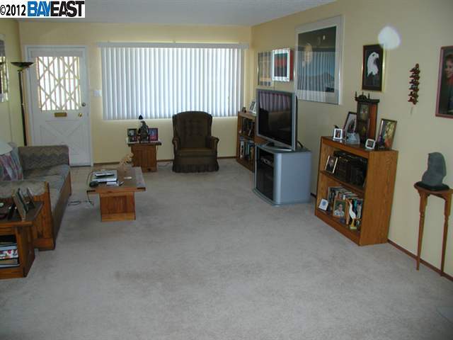 489 WILLOW AVE, HAYWARD, California 94541-2468, ,Comm Ri Multi-units 5+,For Sale,WILLOW AVE,40628409
