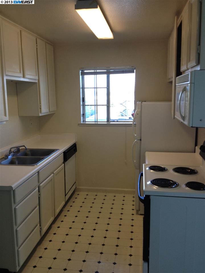 29359 Dixon Street, HAYWARD, California 94544, ,Comm Ri Multi-units 5+,For Sale,Dixon Street,40629262