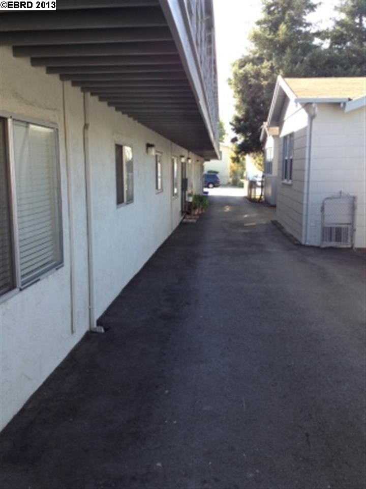 1277 Hearst Ave, BERKELEY, California 94702-1443, ,Comm Ri Multi-units 5+,For Sale,Hearst Ave,40633577