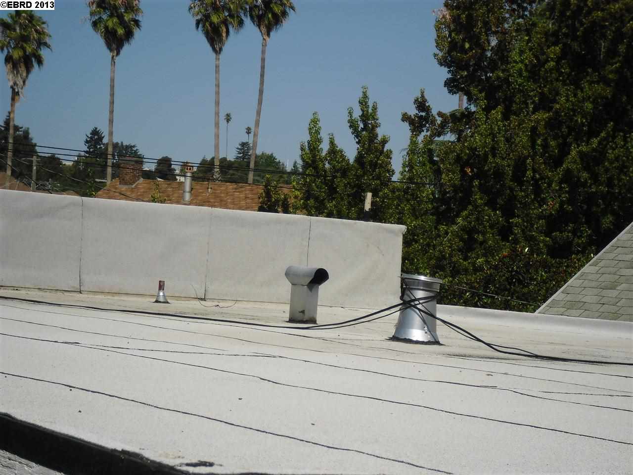 3048 CHAMPION ST, OAKLAND, California 94602-2706, ,Comm Ri Multi-units 5+,For Sale,CHAMPION ST,40635163