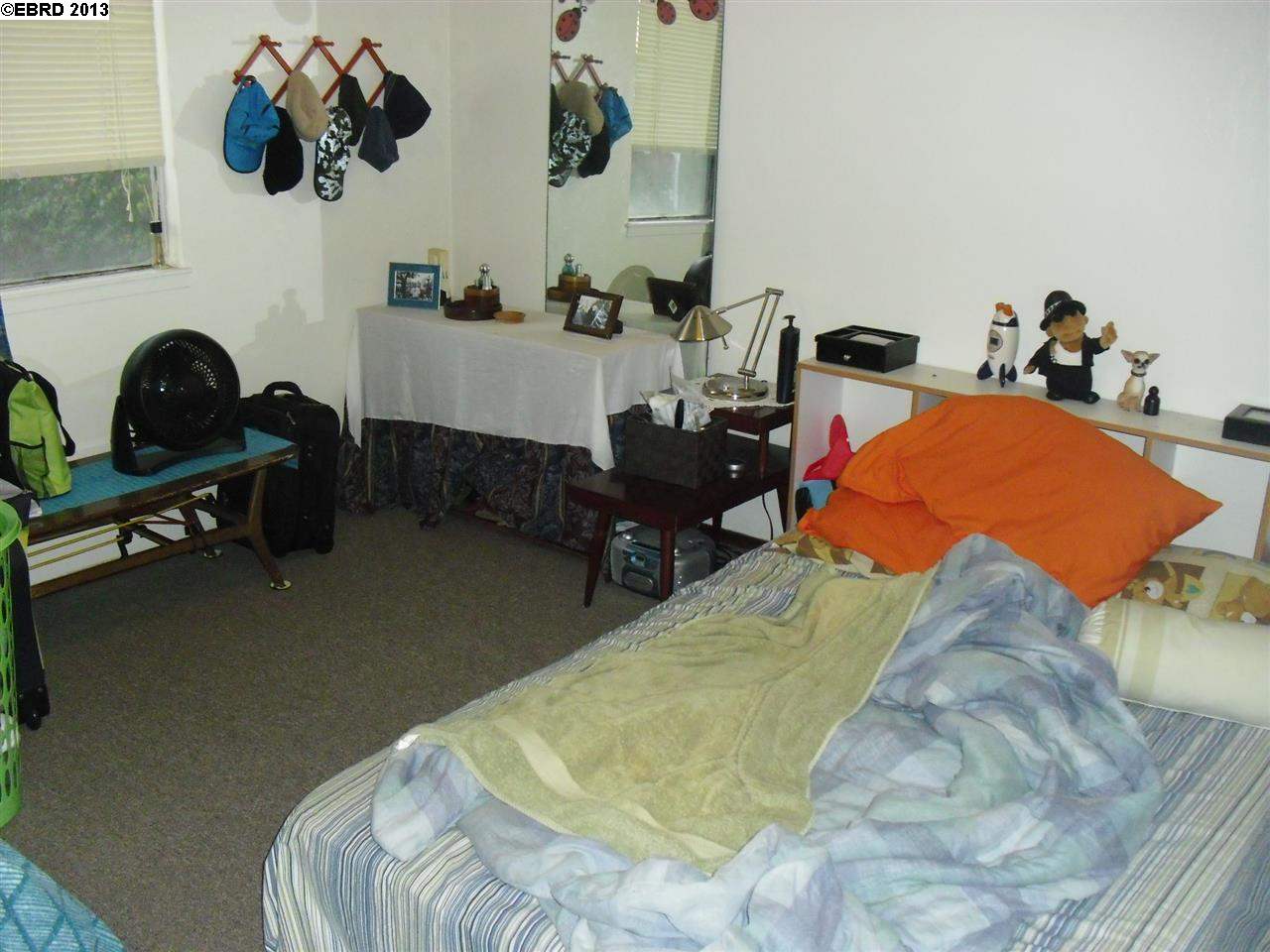 3048 CHAMPION ST, OAKLAND, California 94602-2706, ,Comm Ri Multi-units 5+,For Sale,CHAMPION ST,40635163