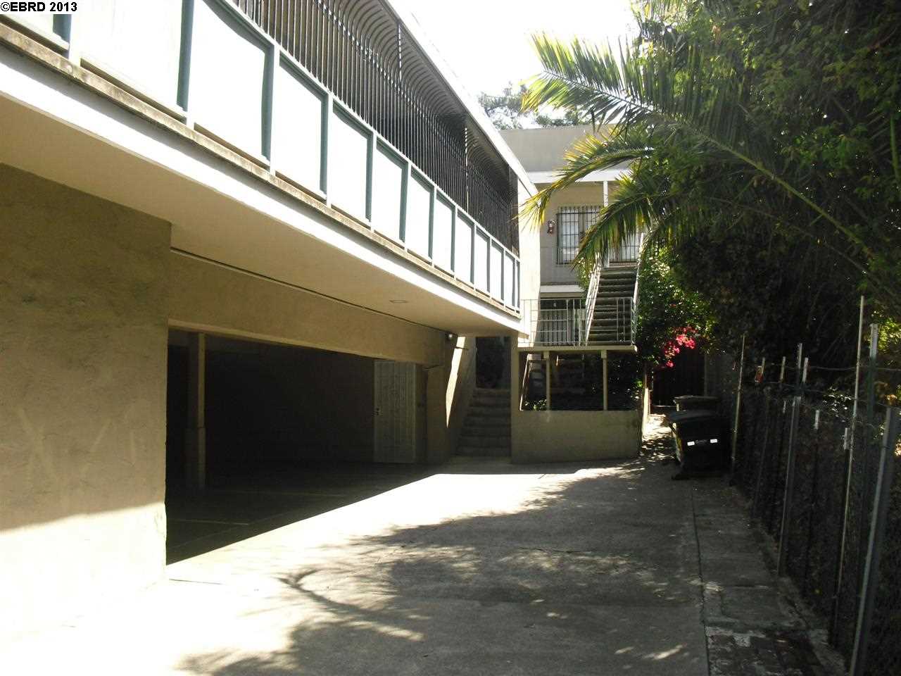 3048 CHAMPION ST, OAKLAND, California 94602-2706, ,Comm Ri Multi-units 5+,For Sale,CHAMPION ST,40635163