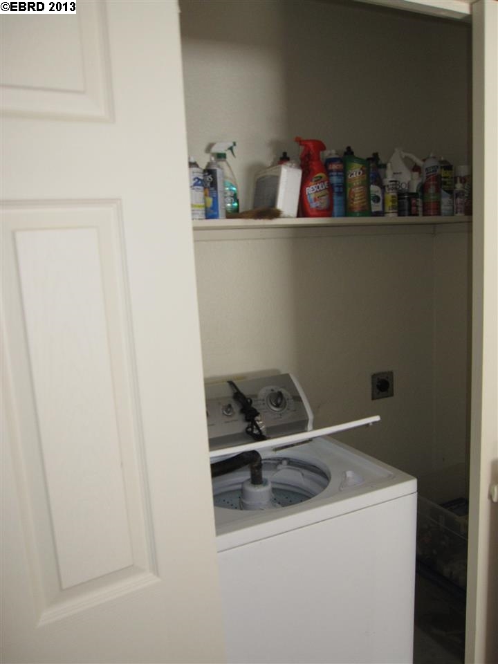 2550 COURTLAND AVE, OAKLAND, California 94601-4857, ,Comm Ri Multi-units 5+,For Sale,COURTLAND AVE,40636625
