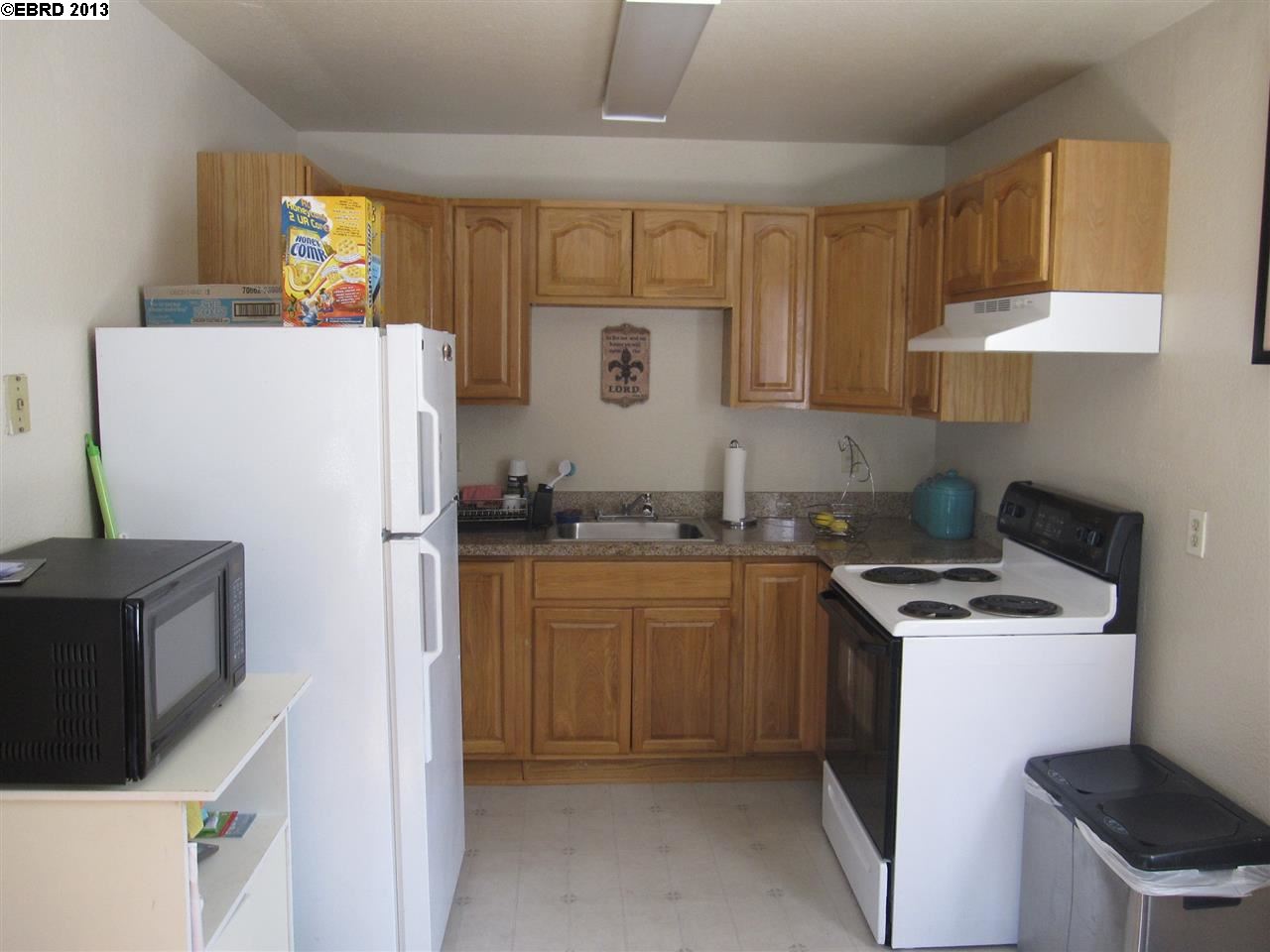 2550 COURTLAND AVE, OAKLAND, California 94601-4857, ,Comm Ri Multi-units 5+,For Sale,COURTLAND AVE,40636625