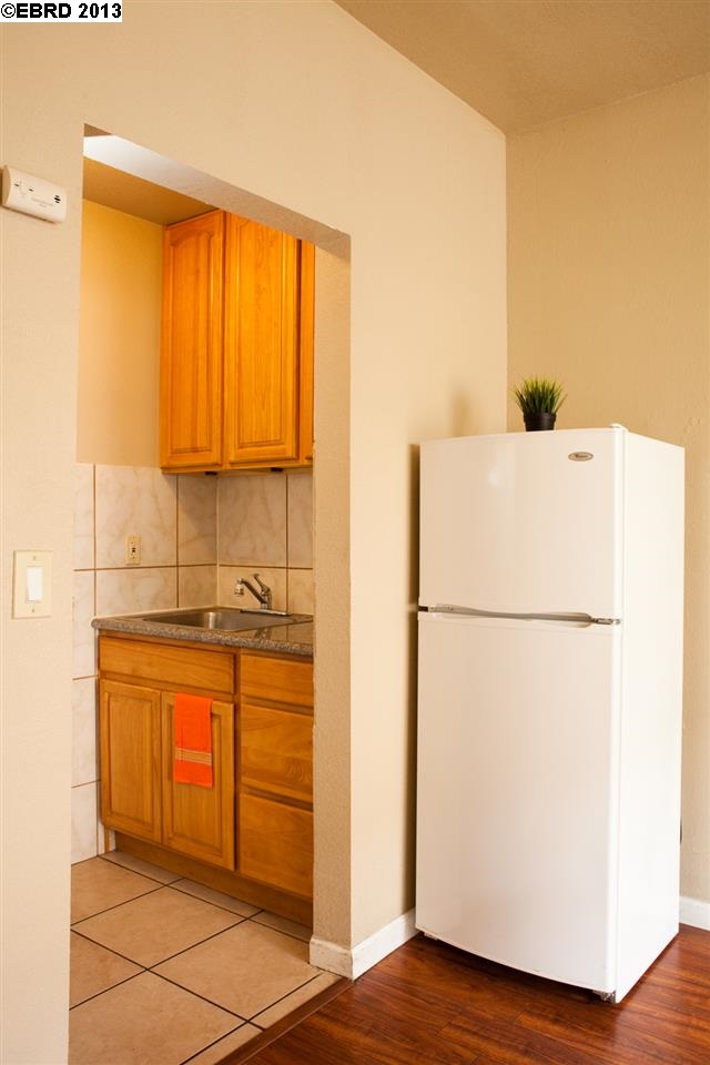 1929 26TH AVE, OAKLAND, California 94601-1764, ,Comm Ri Multi-units 5+,For Sale,26TH AVE,40636794