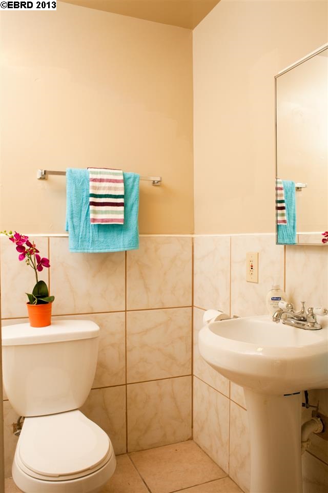 1929 26TH AVE, OAKLAND, California 94601-1764, ,Comm Ri Multi-units 5+,For Sale,26TH AVE,40636794