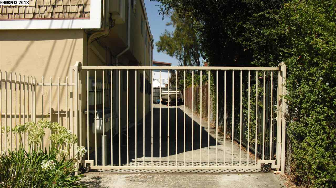 1607 PRINCE ST, BERKELEY, California 94703-2311, ,Comm Ri Multi-units 5+,For Sale,PRINCE ST,40637602