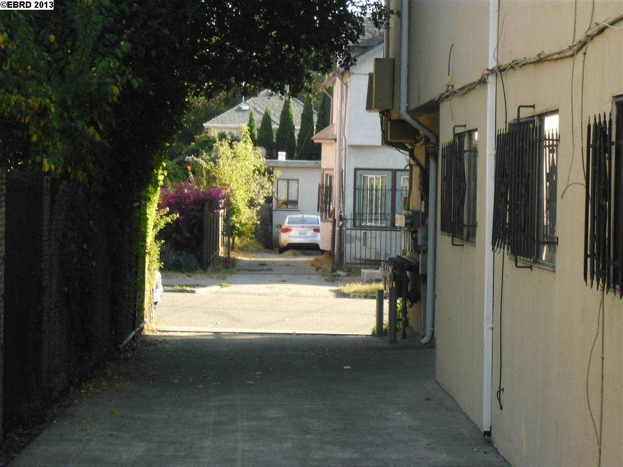 1607 PRINCE ST, BERKELEY, California 94703-2311, ,Comm Ri Multi-units 5+,For Sale,PRINCE ST,40637602
