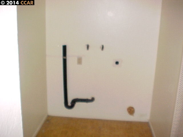 100 AVIAN DR, VALLEJO, California 94591, ,Comm Ri Multi-units 5+,For Sale,AVIAN DR,40641817