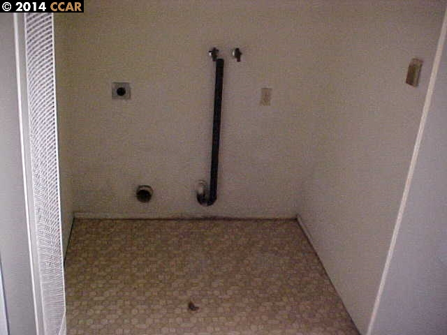 100 AVIAN DR, VALLEJO, California 94591, ,Comm Ri Multi-units 5+,For Sale,AVIAN DR,40641817