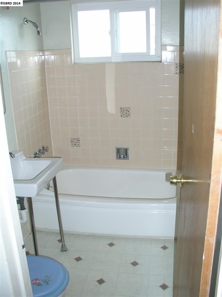 1212 12th Street, OAKLAND, California 94607, ,Comm Ri Multi-units 5+,For Sale,12th Street,40641919