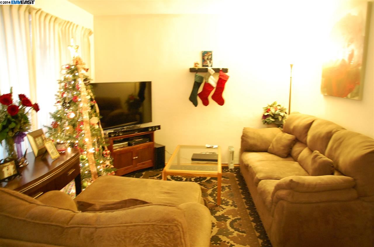 980 simon, HAYWARD, California 94541, ,Comm Ri Multi-units 5+,For Sale,simon,40643583