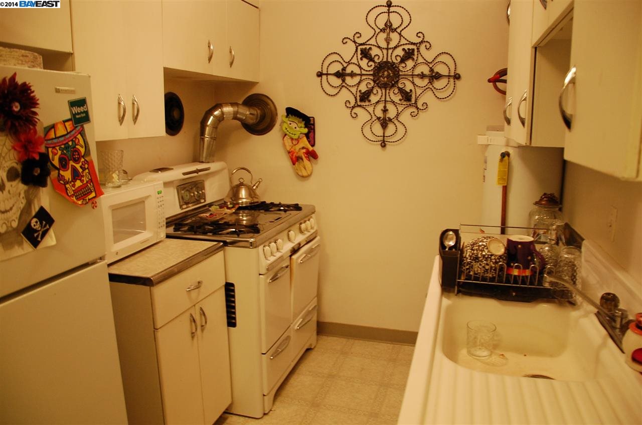 980 simon, HAYWARD, California 94541, ,Comm Ri Multi-units 5+,For Sale,simon,40643583