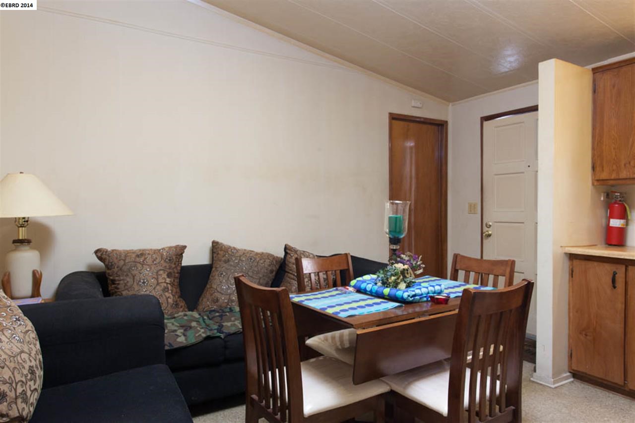 2225 23RD AVE, OAKLAND, California 94606-4241, ,Comm Ri Multi-units 5+,For Sale,23RD AVE,40645286