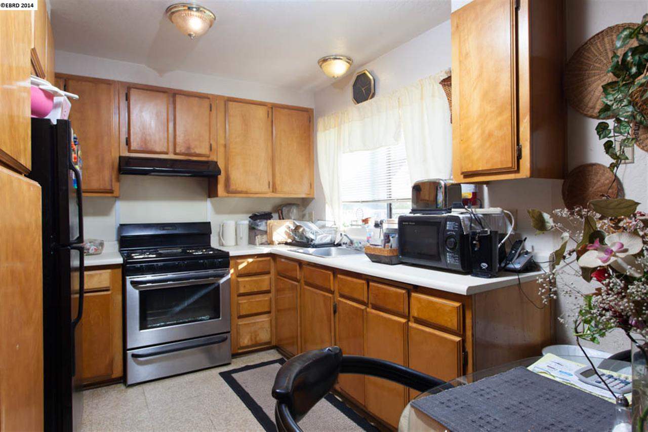 2225 23RD AVE, OAKLAND, California 94606-4241, ,Comm Ri Multi-units 5+,For Sale,23RD AVE,40645286