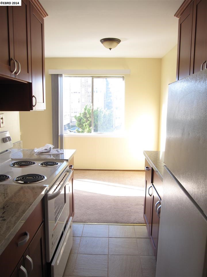 451 LEE ST, OAKLAND, California 94610-4720, ,Comm Ri Multi-units 5+,For Sale,LEE ST,40645431