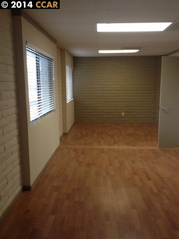 3600 CLAYTON RD # B, CONCORD, California 94521-2511, ,Comm Industrial For Lease,For Rent,CLAYTON RD # B,40938943