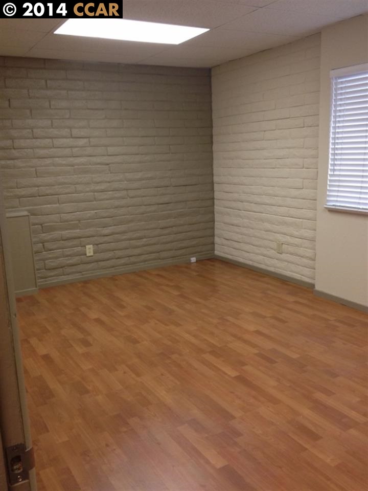 3600 CLAYTON RD # B, CONCORD, California 94521-2511, ,Comm Industrial For Lease,For Rent,CLAYTON RD # B,40938943