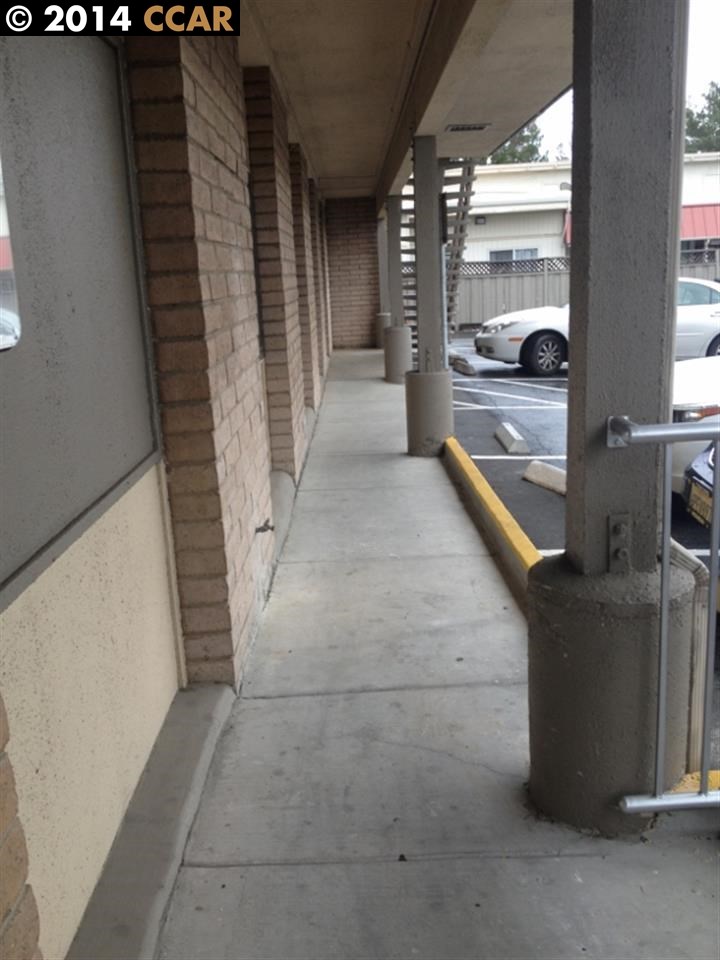 3600 CLAYTON RD# C2, CONCORD, California 94521-2511, ,Comm Industrial For Lease,For Rent,CLAYTON RD# C2,40938958