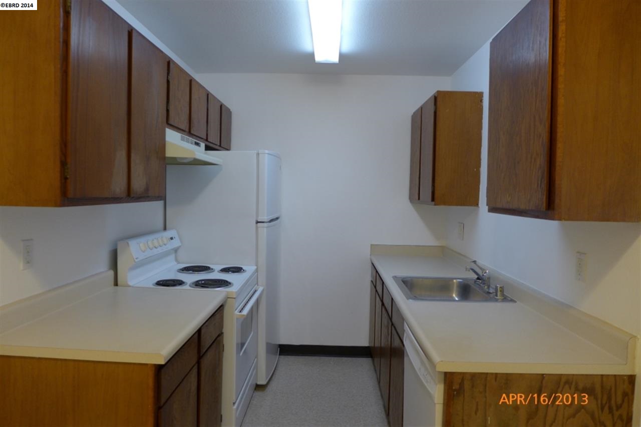 2119 Nevin Ave, RICHMOND, California 94801, ,Comm Ri Multi-units 5+,For Sale,Nevin Ave,40646402