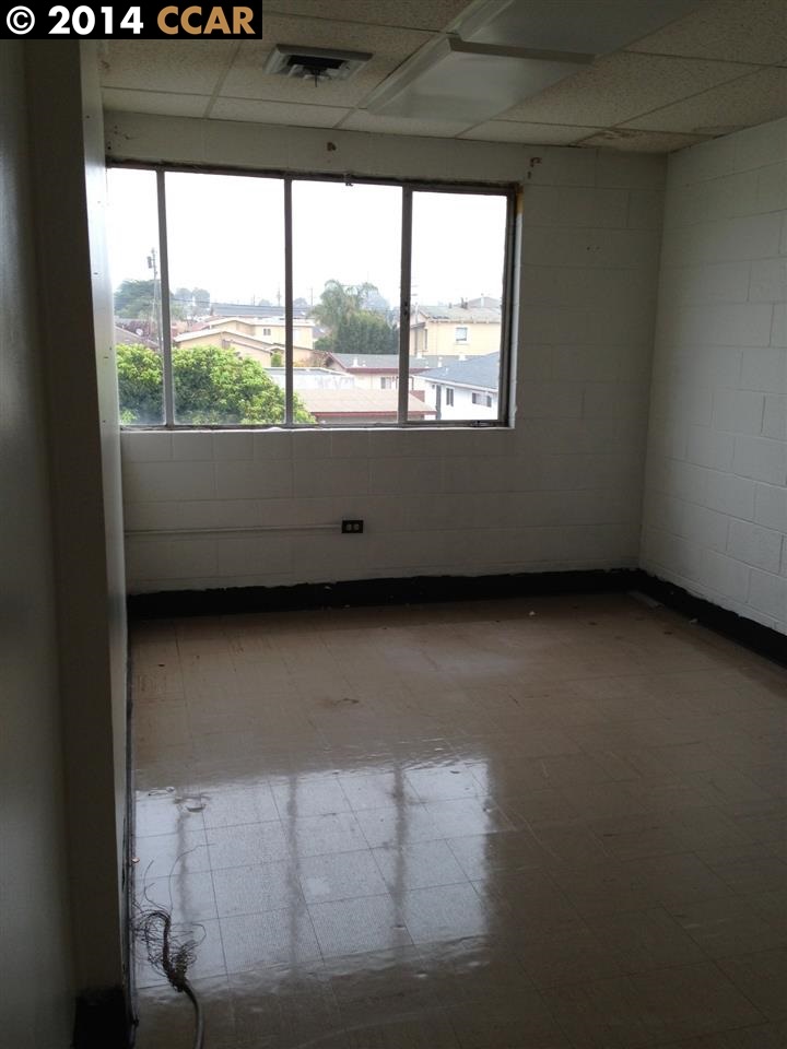 3609 MACDONALD AVE, RICHMOND, California 94805-2114, ,Comm Industrial For Lease,For Rent,MACDONALD AVE,40938973