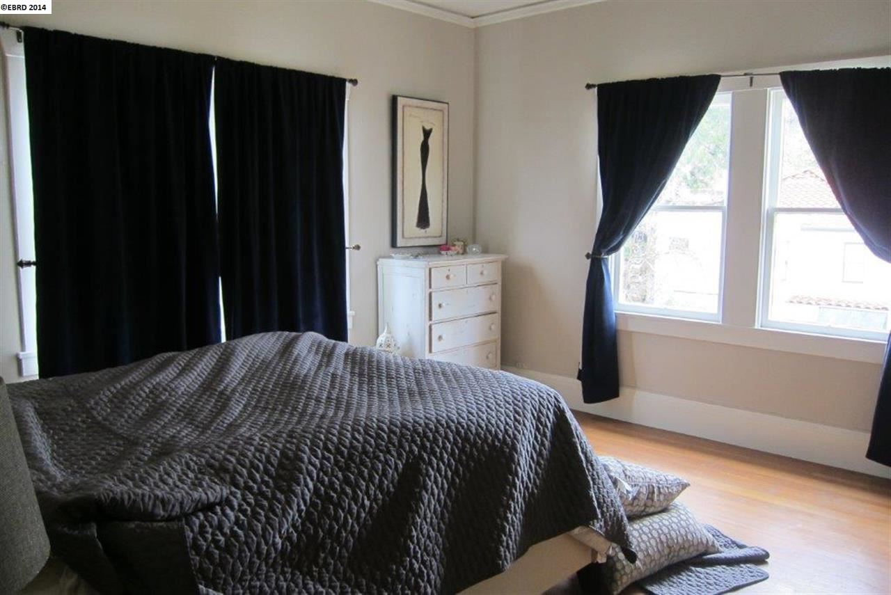 2737 FOREST AVE, BERKELEY, California 94705-1306, ,Comm Ri Multi-units 5+,For Sale,FOREST AVE,40646967