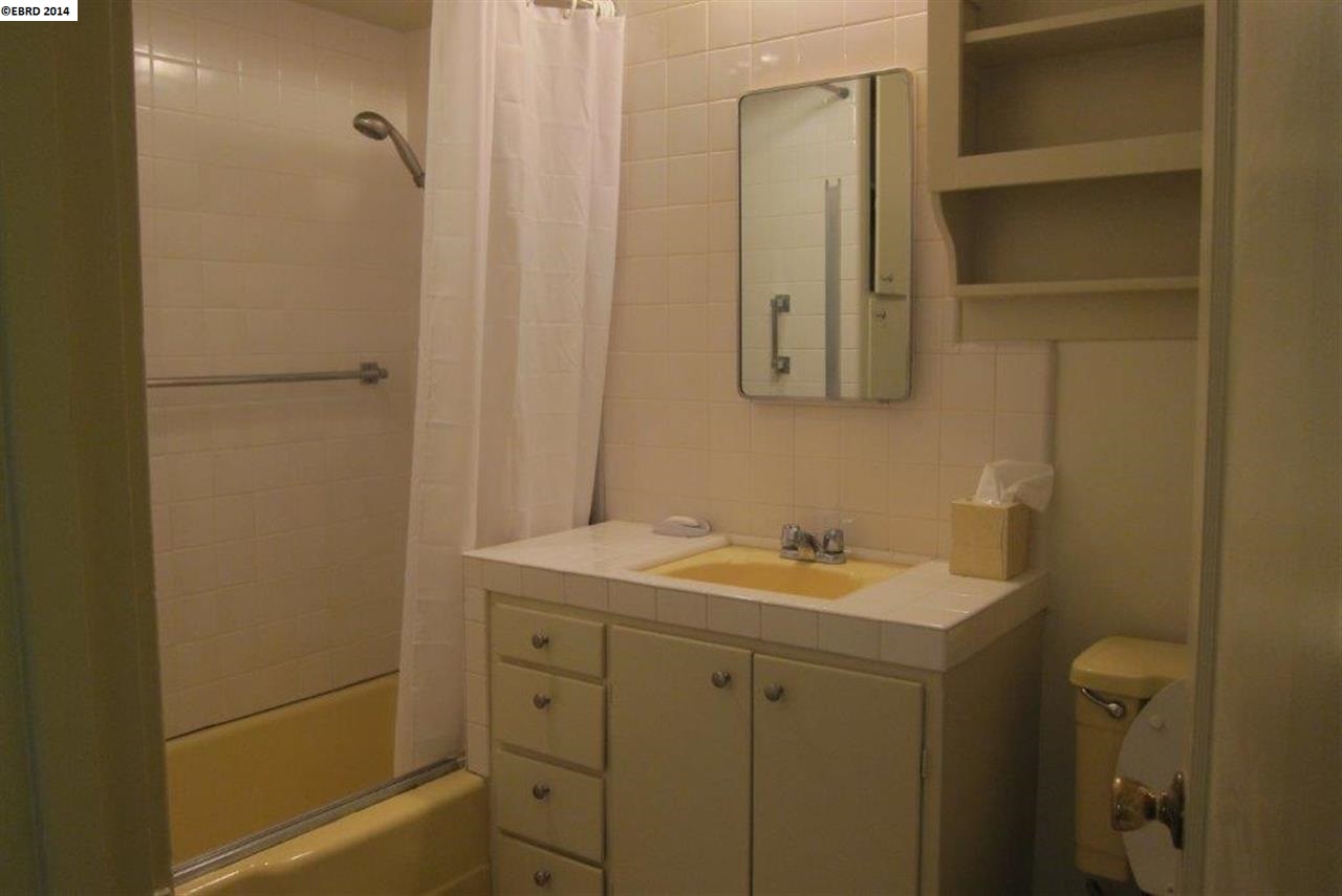 2737 FOREST AVE, BERKELEY, California 94705-1306, ,Comm Ri Multi-units 5+,For Sale,FOREST AVE,40646967
