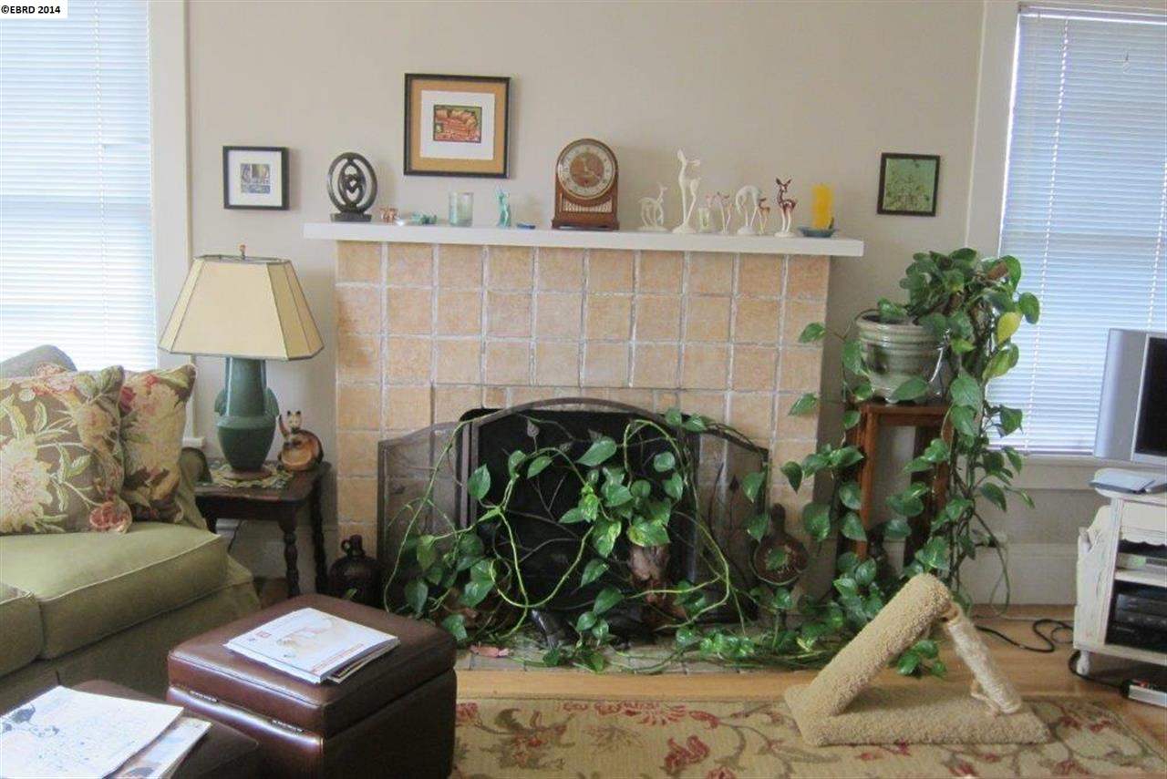 2737 FOREST AVE, BERKELEY, California 94705-1306, ,Comm Ri Multi-units 5+,For Sale,FOREST AVE,40646967