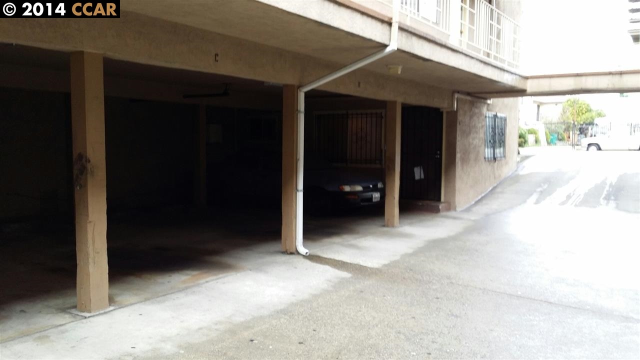 3020 35TH AVE, OAKLAND, California 94619-1124, ,Comm Ri Multi-units 5+,For Sale,35TH AVE,40647496