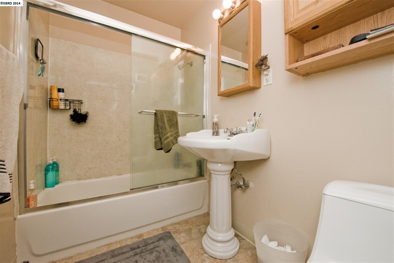 2235 ASHBY AVE, BERKELEY, California 94705-1934, ,Comm Ri Multi-units 5+,For Sale,ASHBY AVE,40648643