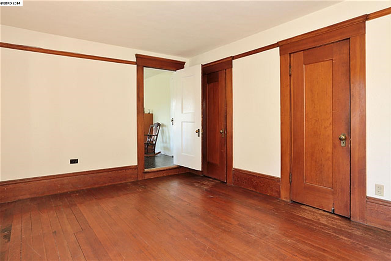 2618 COLLEGE AVE, BERKELEY, California 94704-3407, ,Comm Ri Multi-units 5+,For Sale,COLLEGE AVE,40650739