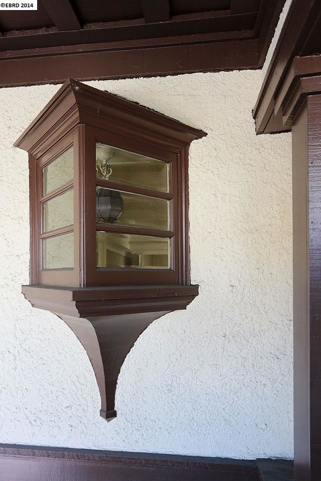 2618 COLLEGE AVE, BERKELEY, California 94704-3407, ,Comm Ri Multi-units 5+,For Sale,COLLEGE AVE,40650739
