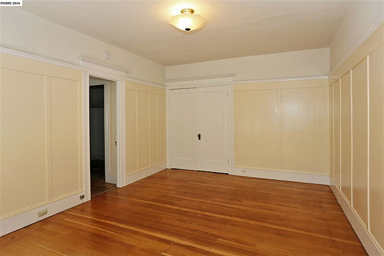 2618 COLLEGE AVE, BERKELEY, California 94704-3407, ,Comm Ri Multi-units 5+,For Sale,COLLEGE AVE,40650739