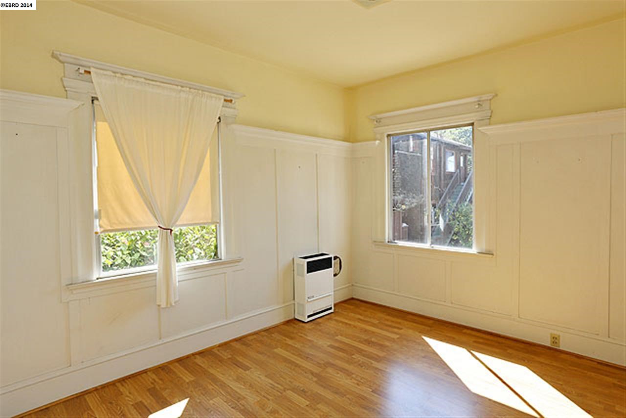 2618 COLLEGE AVE, BERKELEY, California 94704-3407, ,Comm Ri Multi-units 5+,For Sale,COLLEGE AVE,40650739