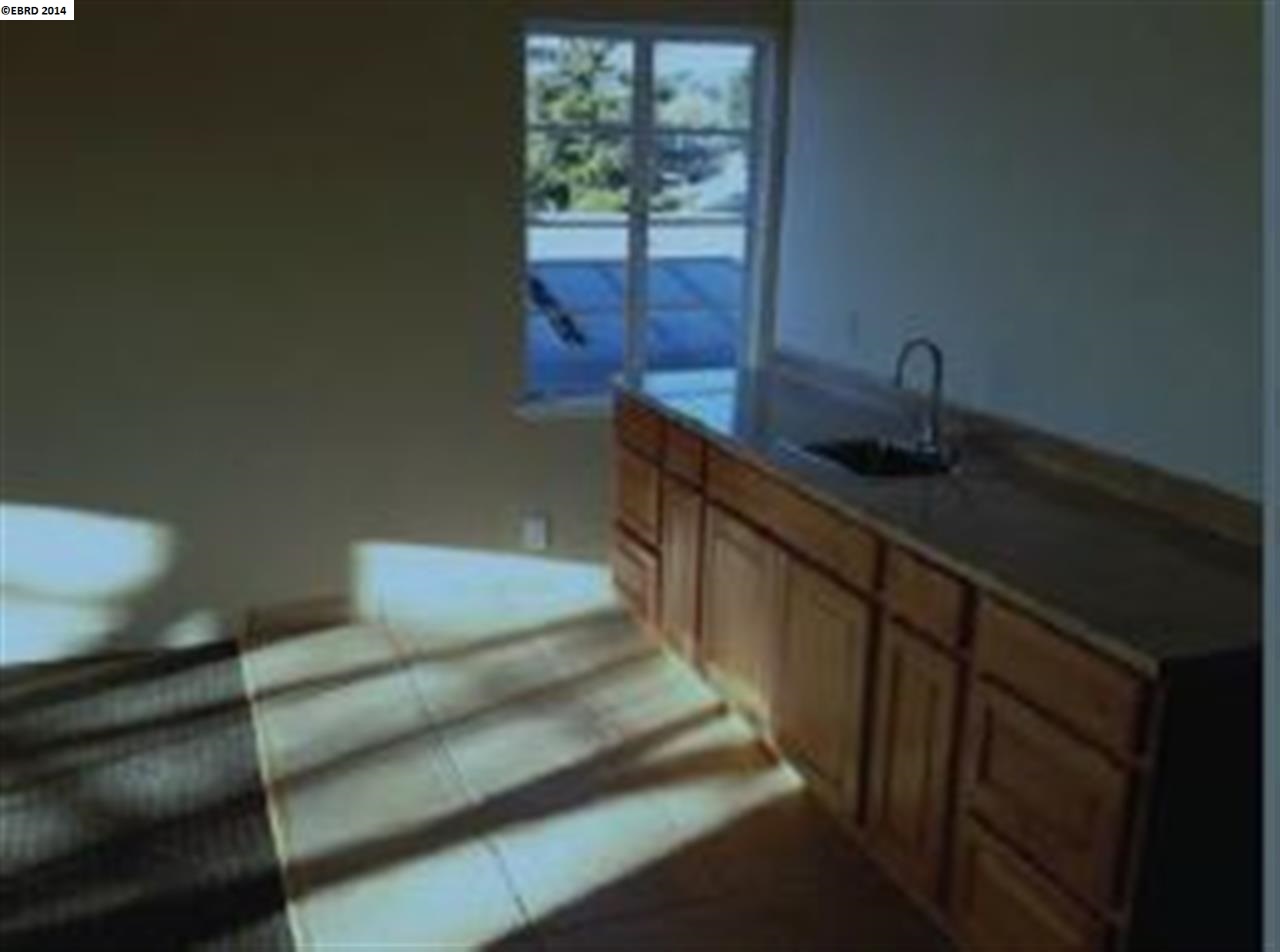 1680 14th St, SAN LEANDRO, California 94577, ,Comm Industrial For Lease,For Rent,14th St,40939078