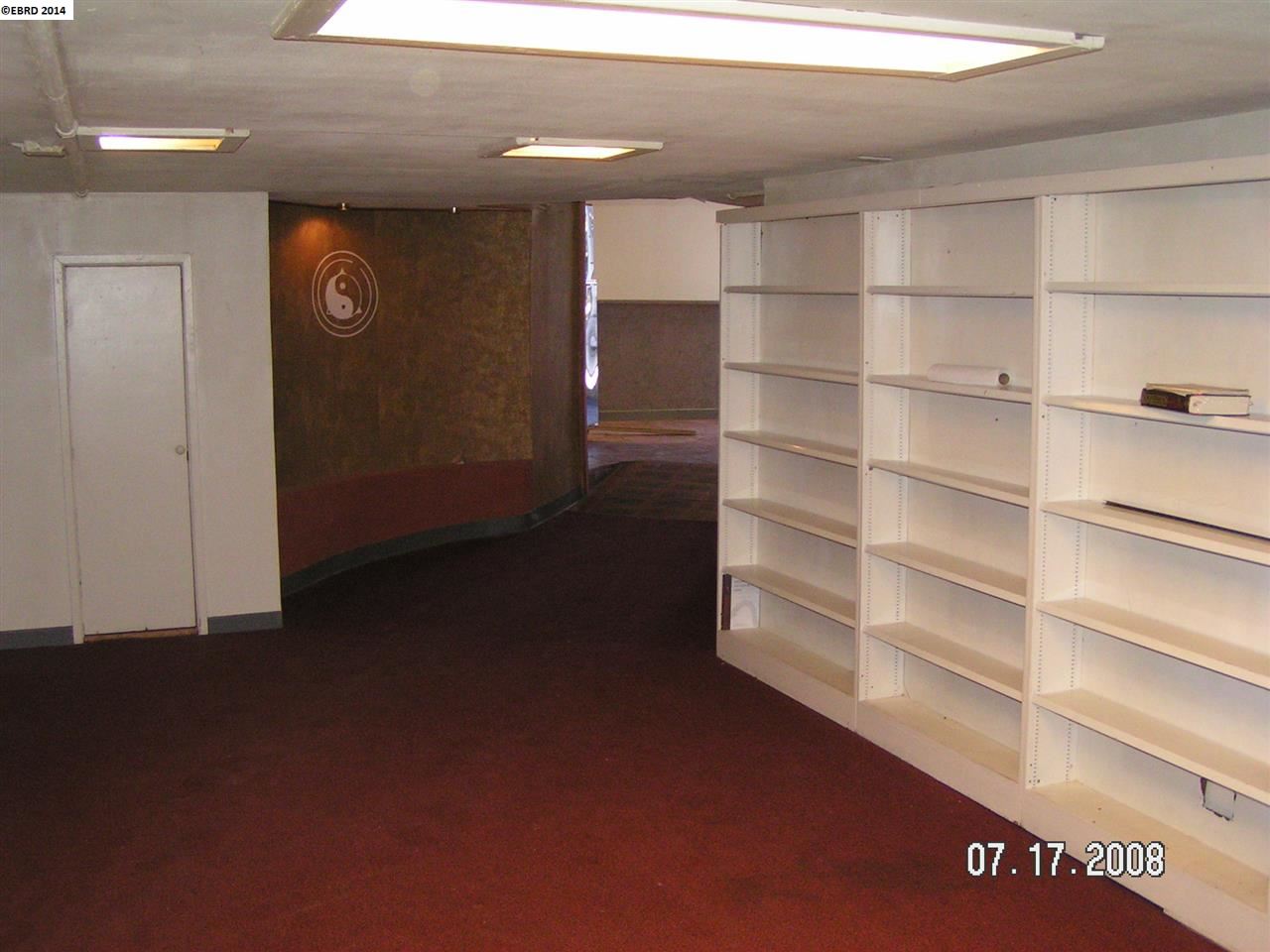 3207 TELEGRAPH, OAKLAND, California 94609, ,Comm Ri Multi-units 5+,For Sale,TELEGRAPH,40651688