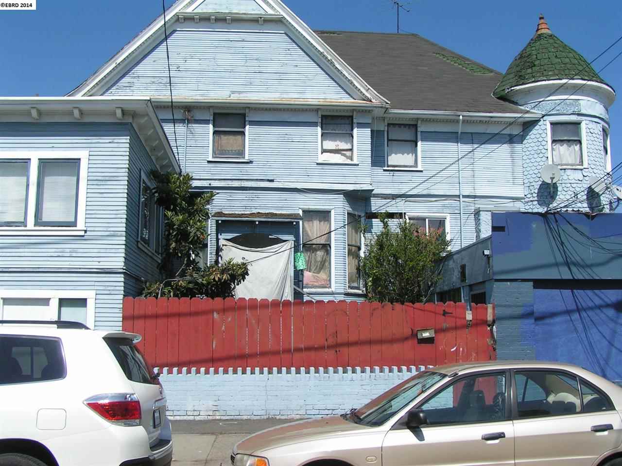 3207 TELEGRAPH, OAKLAND, California 94609, ,Comm Ri Multi-units 5+,For Sale,TELEGRAPH,40651688