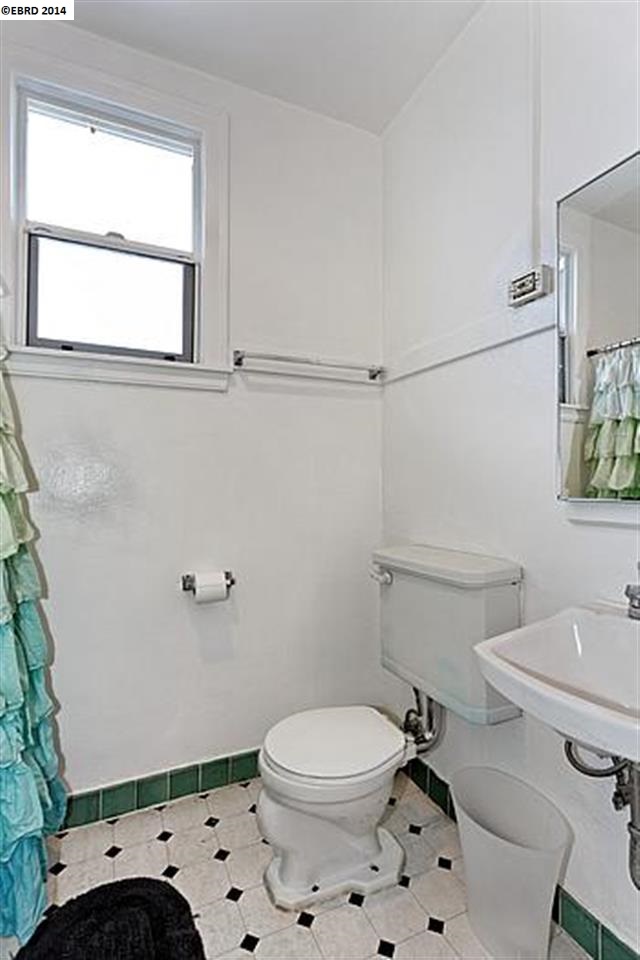 1538 SAINT CHARLES ST, ALAMEDA, California 94501-2328, ,Comm Ri Multi-units 5+,For Sale,SAINT CHARLES ST,40652373