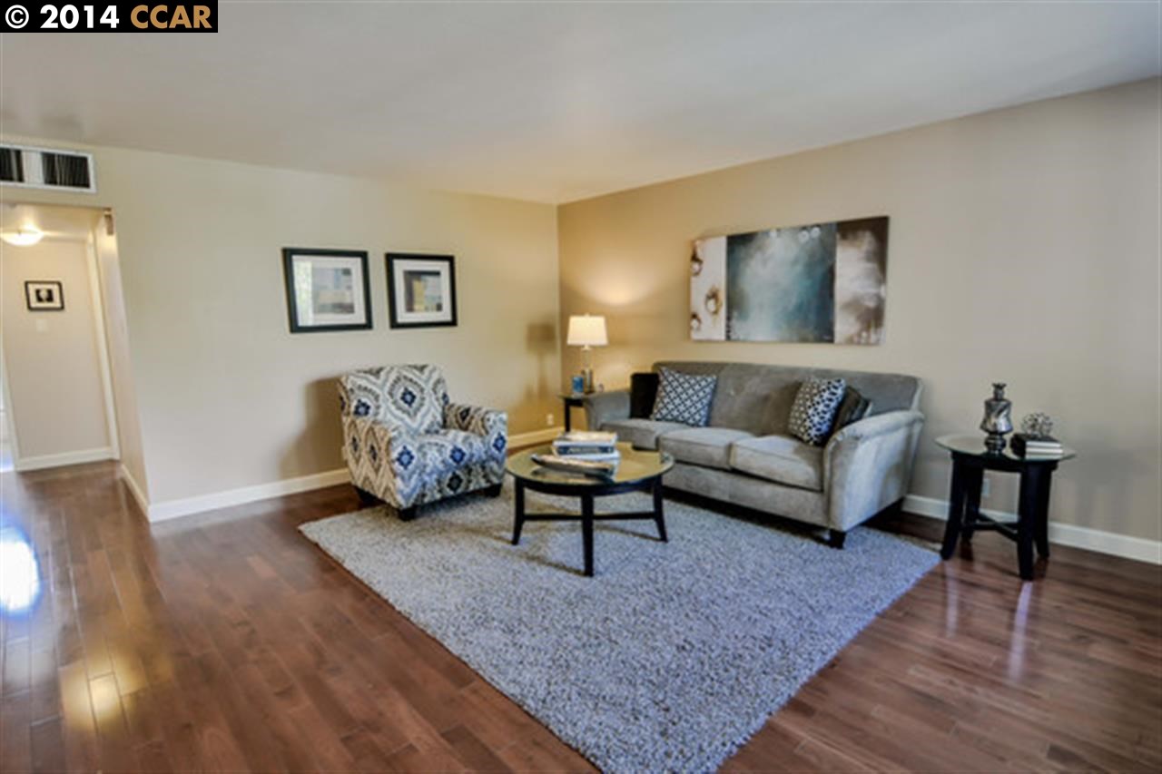 120 Village CT, WALNUT CREEK, California 94596, ,Comm Ri Multi-units 5+,For Sale,Village CT,40653185