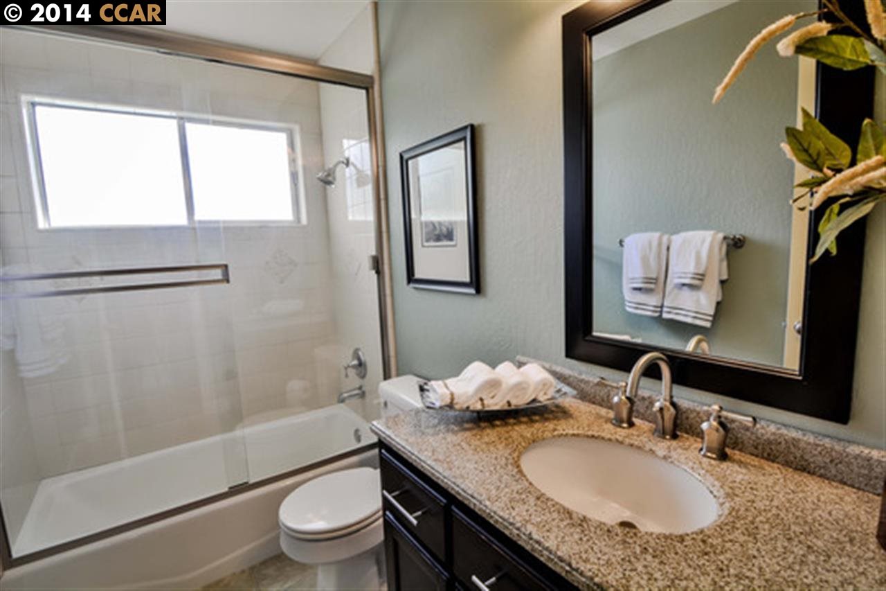 120 Village CT, WALNUT CREEK, California 94596, ,Comm Ri Multi-units 5+,For Sale,Village CT,40653185