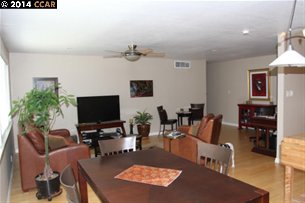 120 Village CT, WALNUT CREEK, California 94596, ,Comm Ri Multi-units 5+,For Sale,Village CT,40653185