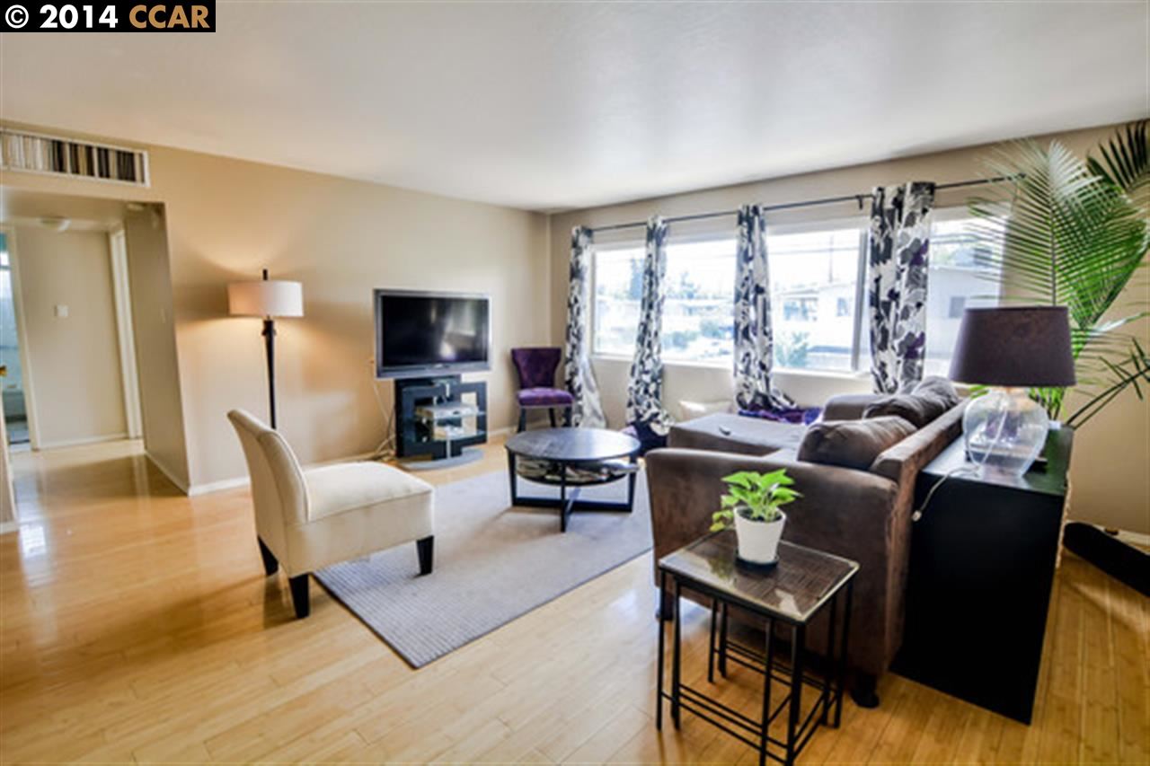 120 Village CT, WALNUT CREEK, California 94596, ,Comm Ri Multi-units 5+,For Sale,Village CT,40653185
