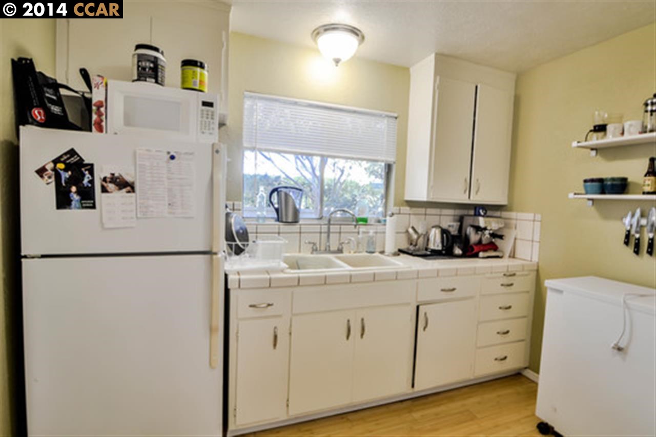 120 Village CT, WALNUT CREEK, California 94596, ,Comm Ri Multi-units 5+,For Sale,Village CT,40653185